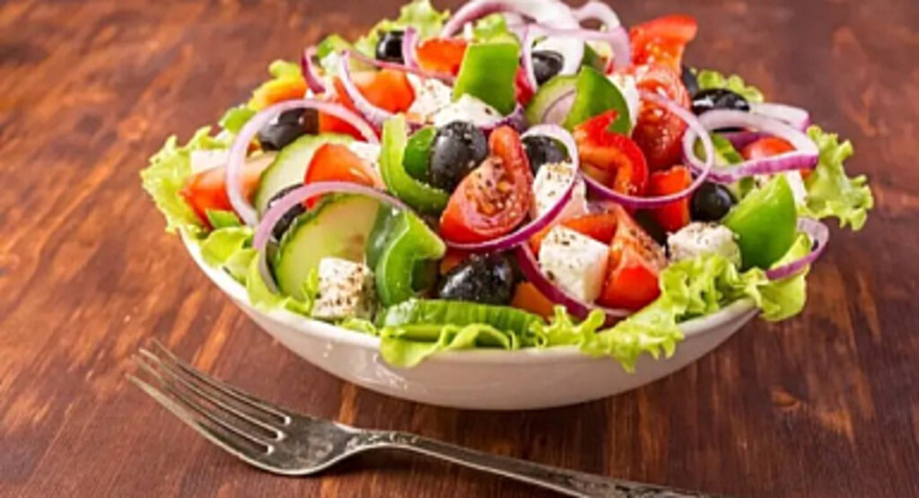 En Pratik 9 Salata Tarifi