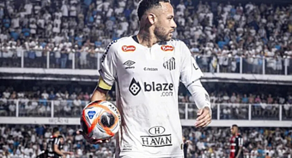 Neymar 12 Yıl Sonra Santos Formasıyla Sahaya Döndü