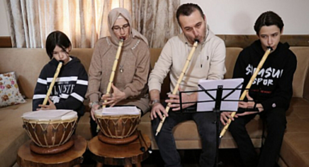 Samsunlu Aile Ney Tutkusuyla Büyülüyor!