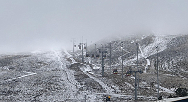 Erciyes’e Nisan Ayında Kar Yağdı
