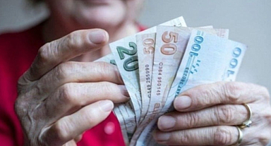 Ev Kadınlarına Devlet Destekli Emeklilik Geliyor