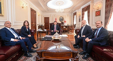 Öcalan İmralı'da Gazetecilerle Görüşmek İstemiş