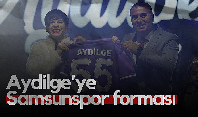 Aydilge’ye Samsunspor’un Mor Forması Hediye Edildi