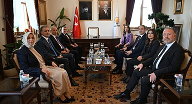DEM Parti ile AK Parti Heyetleri TBMM’de Buluştu