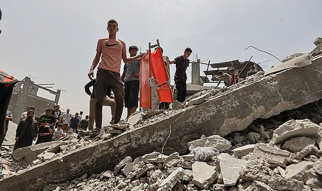 Gazze'de Hava Saldırıları: 92 Kişi Hayatını Kaybetti
