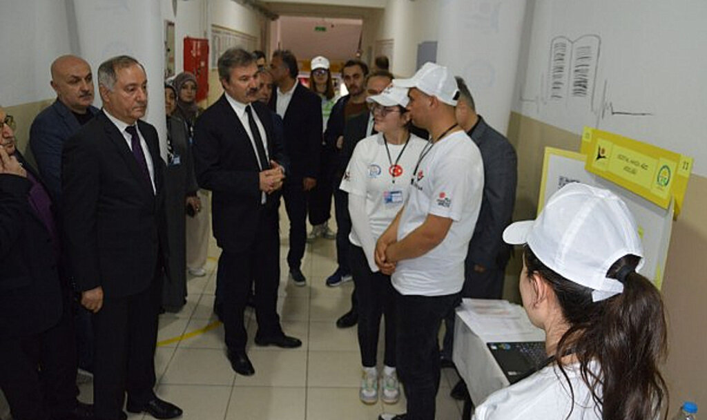 Havza'da Öğrencilerden Bilim Şöleni: 11 Proje Sergilendi