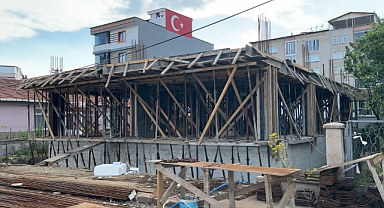 Samsun'da İnşaatta Temizlik Yapan Yaşlı Adam Düşerek Yaralandı