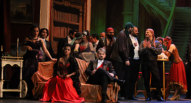 Samsun’da “La Traviata” Operası Sanatseverlerle Buluştu