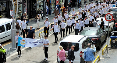 Samsun’da Sigaraya Karşı Bando Eşliğinde Yürüyüş