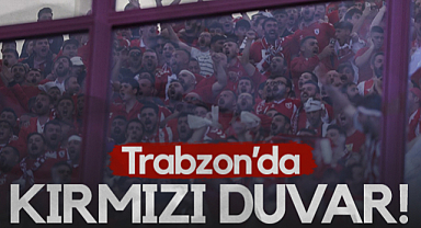 Trabzon’da Kırmızı Duvar! Samsunspor Taraftarından Büyük Destek