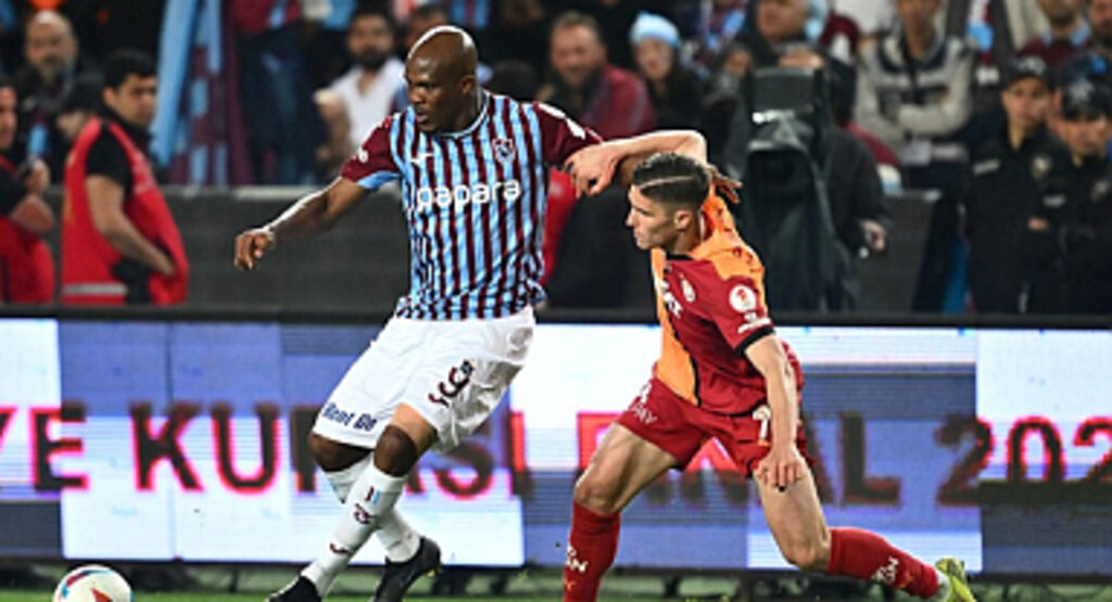 Trabzonspor Taraftarı Yönetimi İstifaya Çağırdı