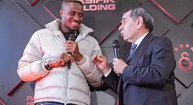 Victor Osimhen, Galatasaray'da Kalacak Mı? Dursun Özbek'ten Transfer Açıklaması