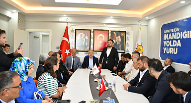 AK Parti Ladik’te Bayramlaşma Programı Düzenledi