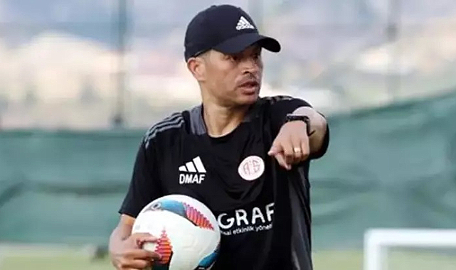 Alex de Souza Teknik Direktörlük Kariyerinde Yeni Sayfa Açtı