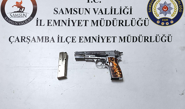 Çarşamba'da Araçta Ruhsatsız Tabanca Yakalandı