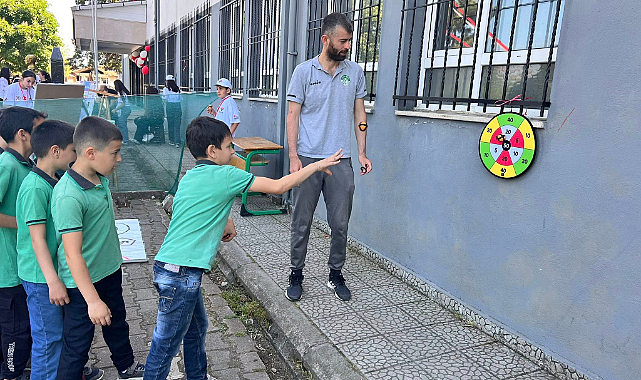 Çarşamba'da Gençler Sporla Eğlendi