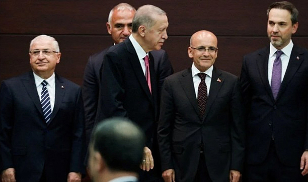 Cumhurbaşkanı'ndan Şimşek'e Destek: Bu Yıl Sıkıştırmayın