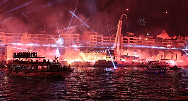 Göztepe 100. Yılını Binlerce Taraftarla Kutladı