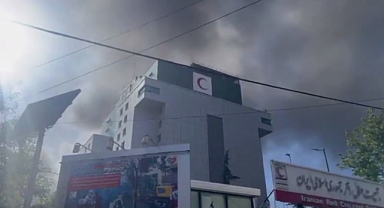 Hamaney'in Karargahı Vuruldu Mu? Tahran'dan Henüz Açıklama Yok