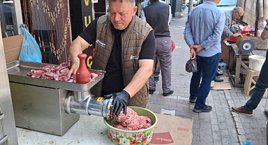 Havza’da Kasaplarda Kıyma Yoğunluğu Sürüyor