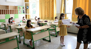 Karne Günü Geldi! 2024-2025 Eğitim Öğretim Yılı Bugün Sona Erdi