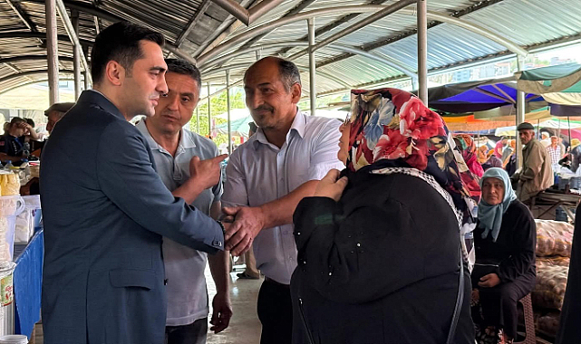 Kavak Kaymakamı Genç, Arefe Günü Pazarda Esnafla Bayramlaştı