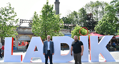 Ladik Cumhuriyet Meydanı’na Renkli Dokunuş