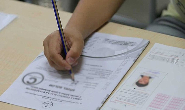 MEB'den LGS Açıklaması: Soru Kitapçıkları Sınav Bitmeden Mi Paylaşıldı?