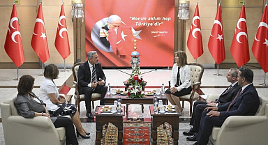 MHP ve DEM Parti Bayramlaştı: Mesajlar Dikkat Çekti