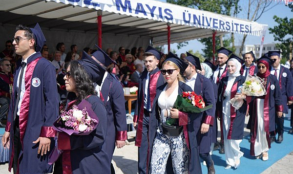 OMÜ'den Sağlık Ordusuna 350 Yeni Hekim
