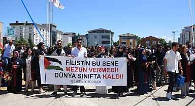 OMÜ Mezuniyetinde Filistin’e Destek Pankartı! Öğrencilerden Duygusal Mesaj