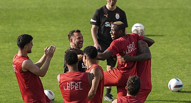 Osimhen Galatasaray’da Kalıyor mu? Okan Buruk Açıkladı