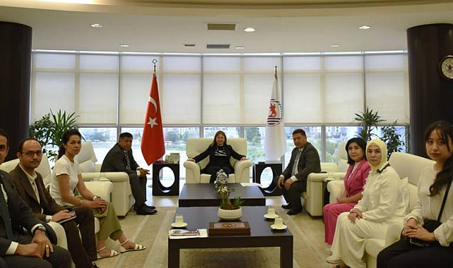 Özbekistan Heyeti OMÜ'yü Ziyaret Etti