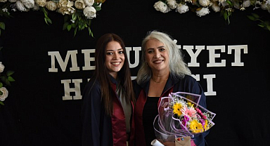 Samsun’da Anne-Kız Aynı Anda Mezun Oldu