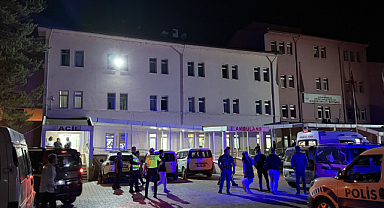 Samsun'da Bıçaklı Kavgada 3 Kişi Yaralandı