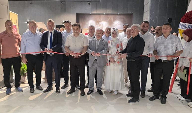 Samsun'da Öğrenci ve Öğretmenlerden Sanat Sergisi