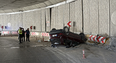Samsun’da Otomobil Devrildi: 5 Genç Yaralandı