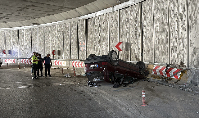 Samsun'da Otomobil Devrildi: 5 Genç Yaralandı