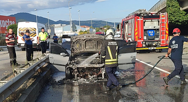 Samsun'da Seyir Halindeki Otomobil Alev Aldı