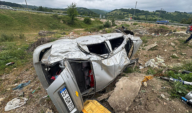 Samsun Ladik'te Feci Kaza! Otomobil Şarampole Uçtu: 4 Yaralı