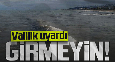 Samsun Valiliği'nden Dalga ve Rüzgar Uyarısı: Denize Girmeyin