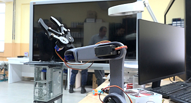 Samsunlu Öğrencilerden Robotik Kol