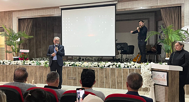 Terme’de Duygular Nota Oldu: Öğretmenlerden Besteli Şiir Dinletisi