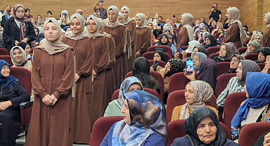 Vezirköprü’de 34 Kadın Kursiyer Hafızlık Belgesi Aldı