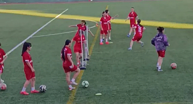 YAB-PA Kadın Futbol Takımı Yazı Antrenmanla Geçiriyor