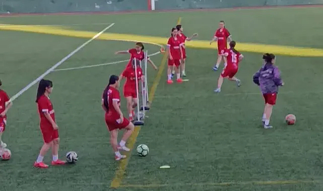YAB-PA Kadın Futbol Takımı Yazı Antrenmanla Geçiriyor