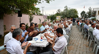 Vezirköprü'de Geleneksel Pilav Günü: Mezunlar Bir Araya Geldi