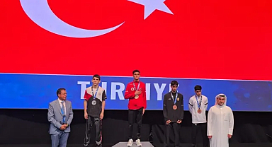 Mert Güneş Muaythai’de Dünya Şampiyonu Oldu