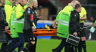 Sahada Kalp Krizi Geçiren Hollandalı Golcü Emeklilik Kararı Aldı