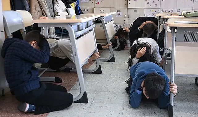 Bugün Tüm Okullarda Afet Tatbikatı Yapılacak